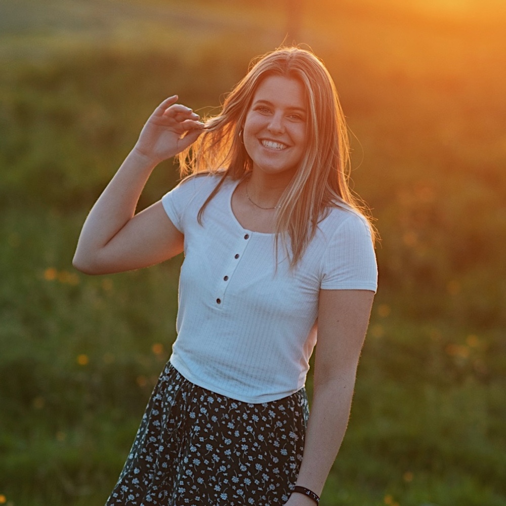 Meet your Posher, Holly